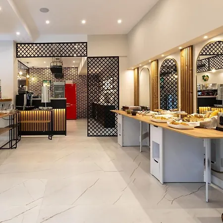 Luxury 2 Bedroom - Breakfast - Free Parking *