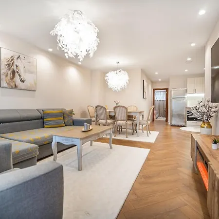アパート Luxury 2 Bedroom - Breakfast - Free Parking