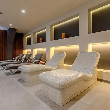 Luxury 2 Bedroom - Breakfast - Free Parking アパート バンスコ