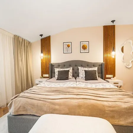 Luxury 2 Bedroom - Breakfast - Free Parking * Bansko
