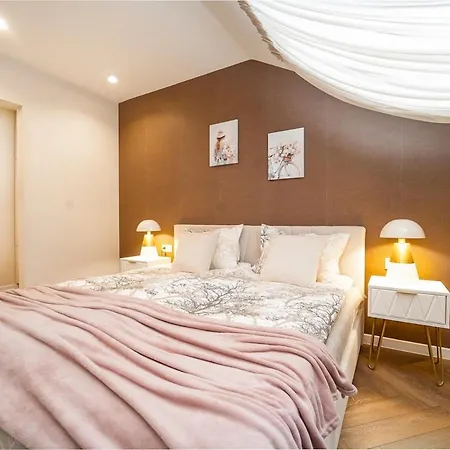 Luxury 2 Bedroom - Breakfast - Free Parking アパート *