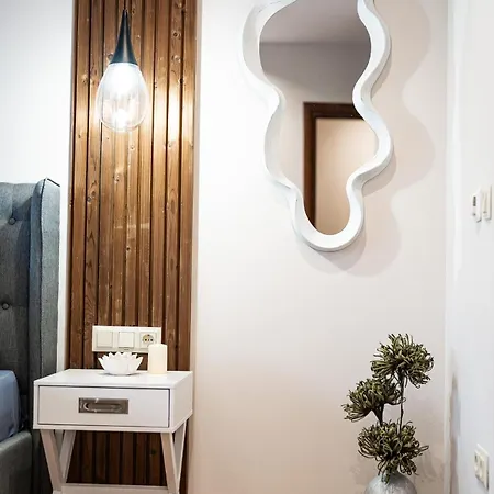 Luxury 2 Bedroom - Breakfast - Free Parking *